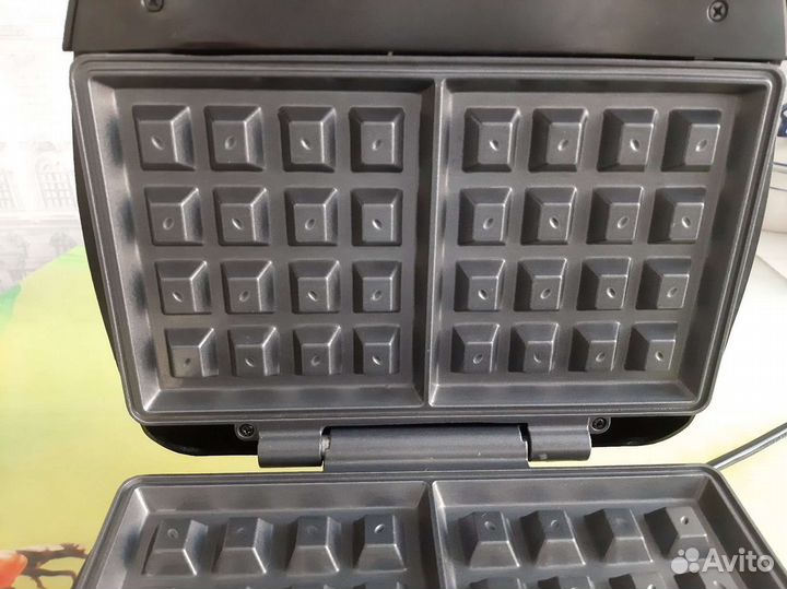 Вафельница новая SSW2141