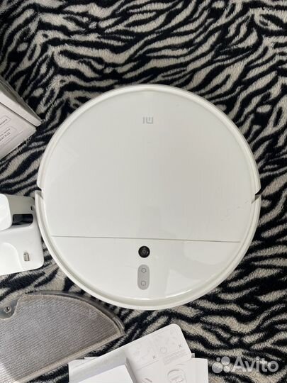 Робот пылесос Mi Robot Vacuum mop