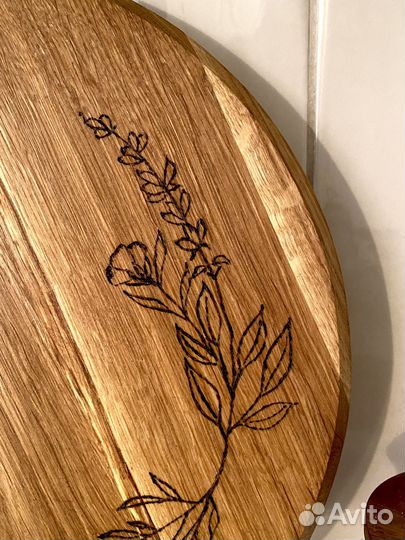 Разделочная доска из дуба с рисунком