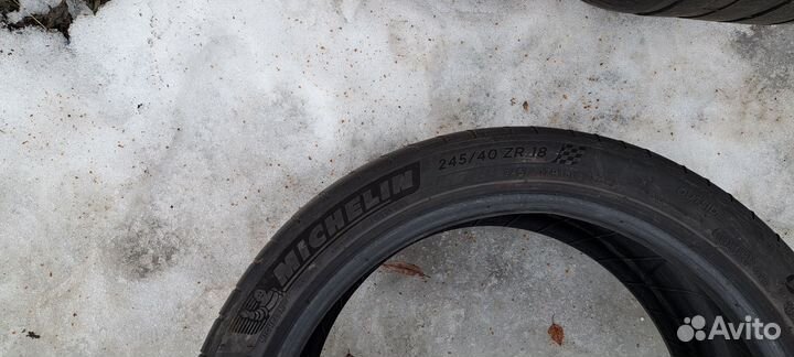 Michelin Pilot Sport 4 245/40 R18 97Y