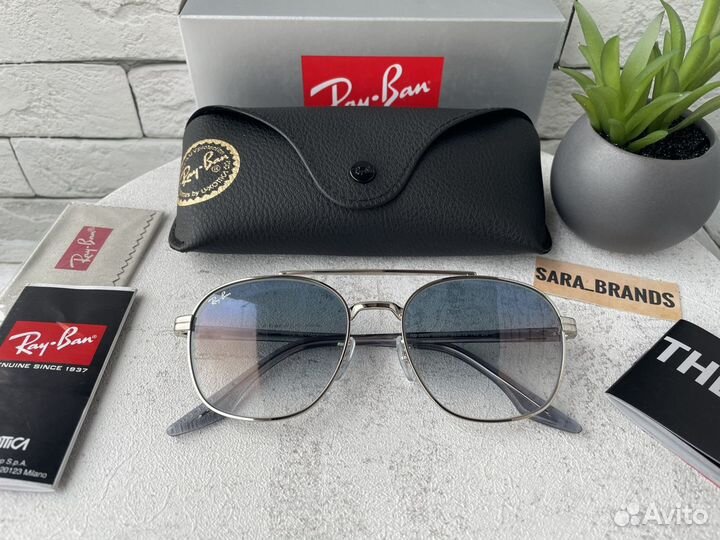 Солнцезащитные очки rayban