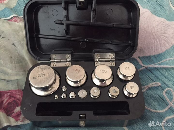 Набор весовых гирь