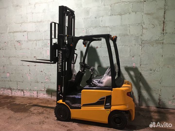 Вилочный погрузчик Hyundai 20B-9F, 2023