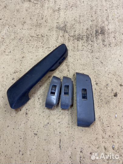 Кнопка стеклоподъемника Honda FIT GD1