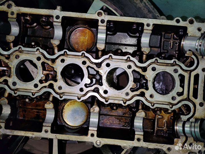 Клапанная крышка Volvo s80 (1) b6284t