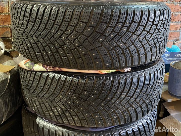 Nokian Tyres Hakkapeliitta 10p SUV 265/60 R18