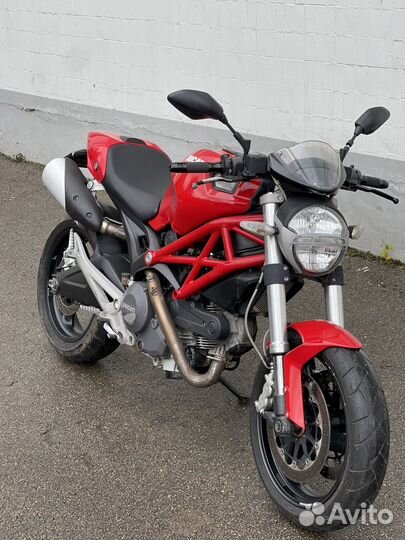 Мотоцикл Ducati Monster 696