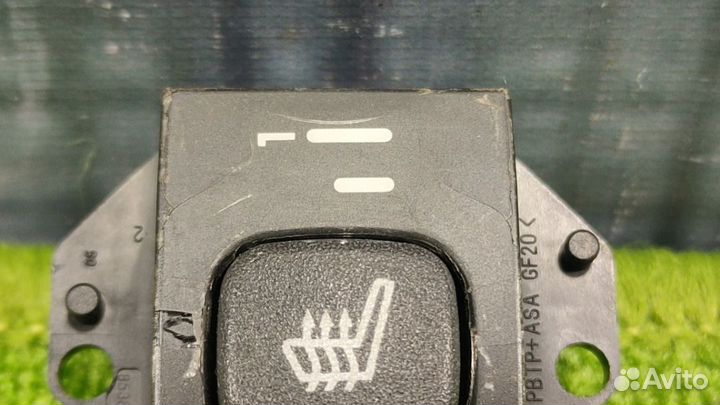 Кнопка подогрева сиденья Cadillac Escalade LQ9