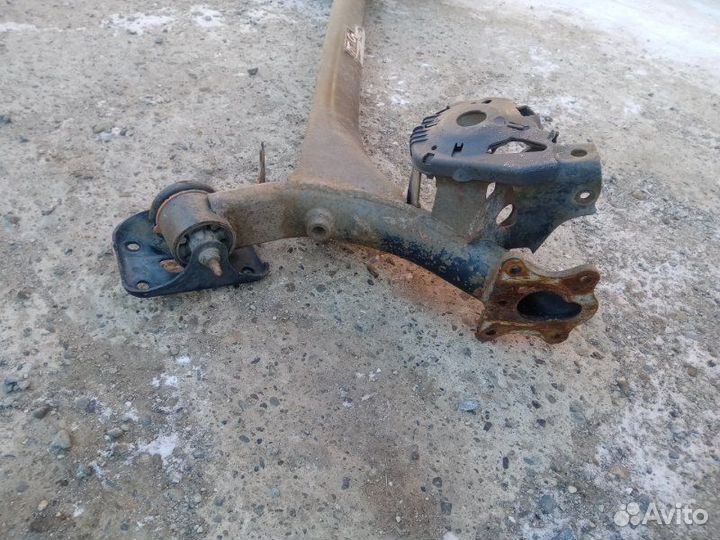 Балка подвески Peugeot 408