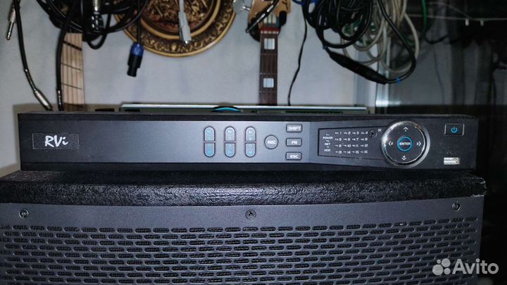 Гибридный видеорегистратор и камеры видеонаблюдени