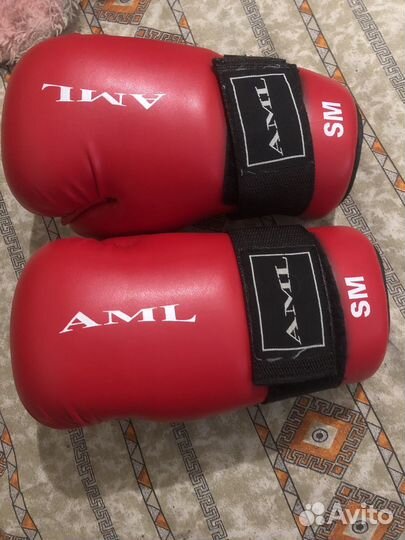 Перчатки для единоборств