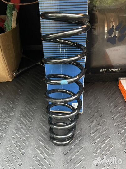 Передняя оригинальная пружина Mazda 6