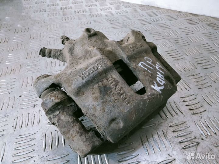 Передний правый суппорт Renault Kangoo 1