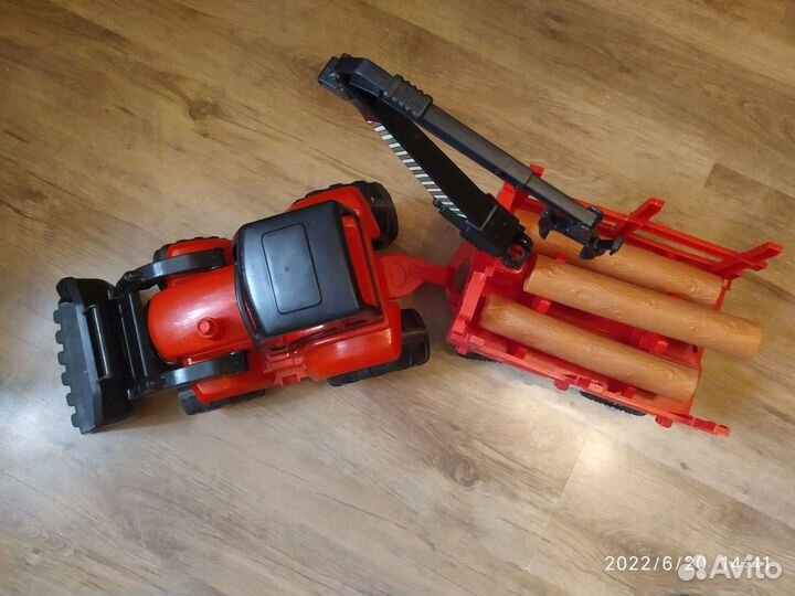 Трактор-погрузчик лесовоз с прицепом Полесье