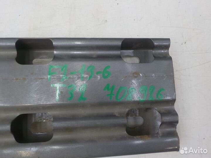 Усилитель заднего бампера Nissan X-Trail