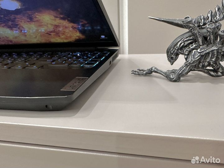 Lenovo i5 10gen/32gb/1650ti/ssd+1tb/Full HD ips