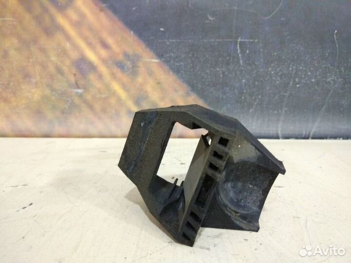 Крепление радиатора Bmw 318I E46 N42 2003