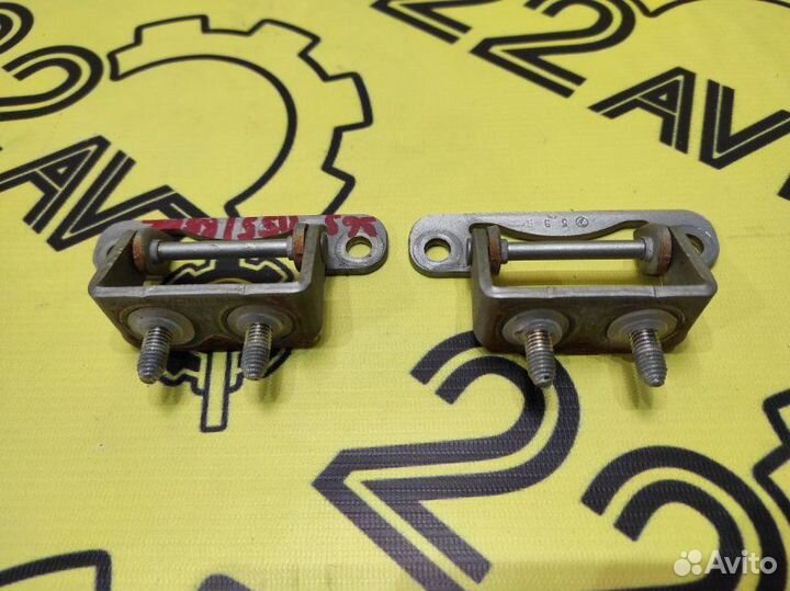 Петли багажника Subaru Forester SG5 EJ205 (2.0L