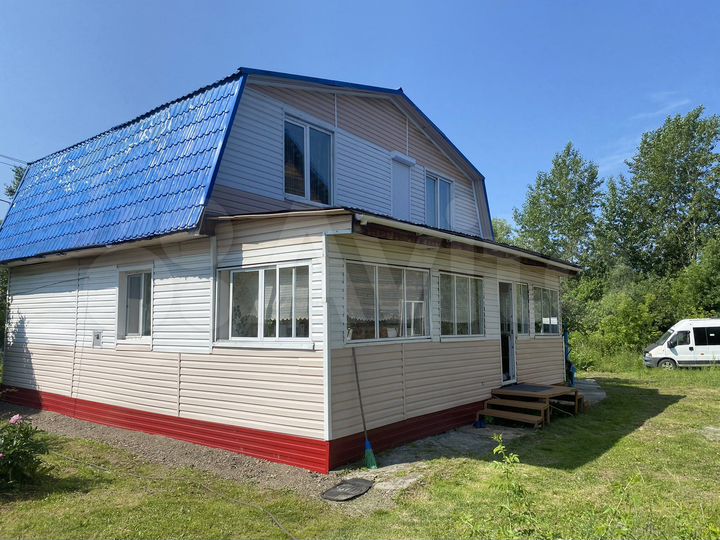 Дом 65 м² на участке 5 сот.