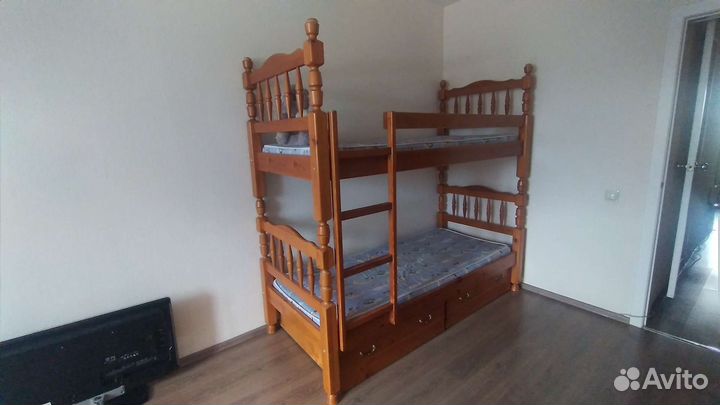 Двухъярусная кровать