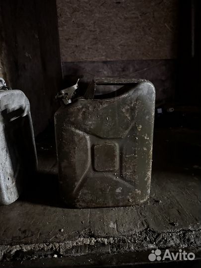 Канистра 20л