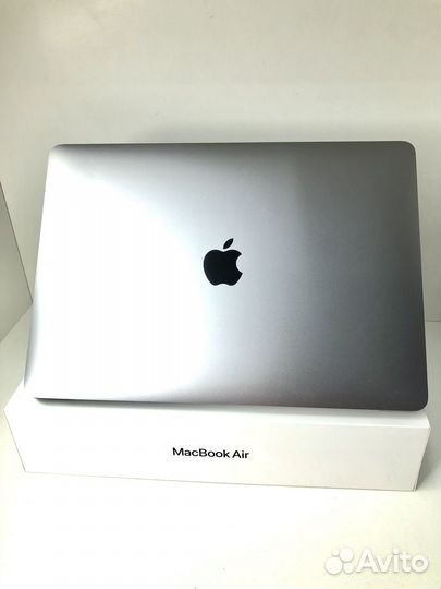 Macbook air m1 8/256 в идеальном состоянии