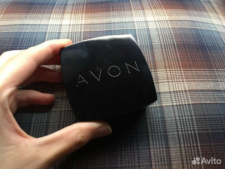 Пудры Avon Oriflame