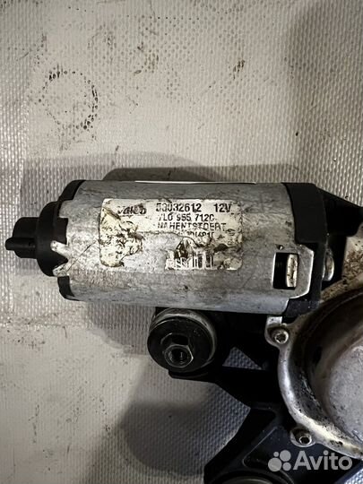 Моторчик стеклоочистителя Volkswagen Touareg