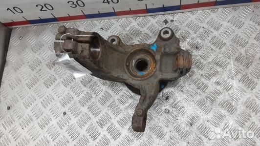 Ступица передняя левая volvo V70 3 (YBE18K901)