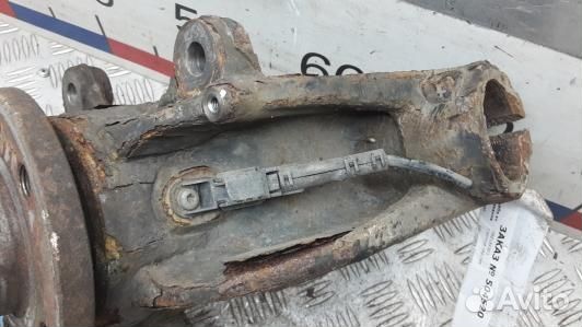 Ступица передняя левая volvo V70 3 (YBE18K901)