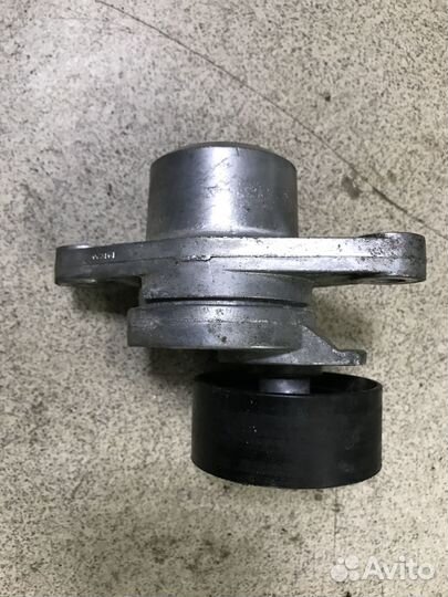 Натяжной ролик Nissan Almera G15