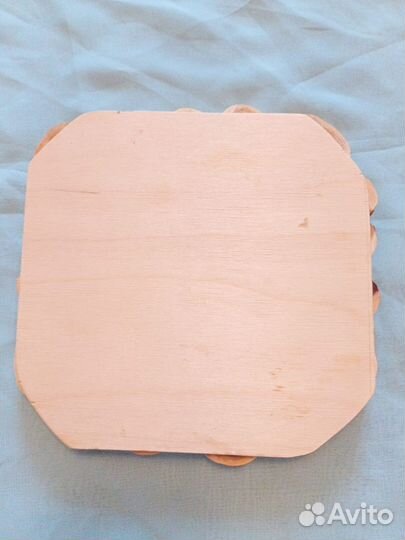 Подставка под горячее из можжевельника