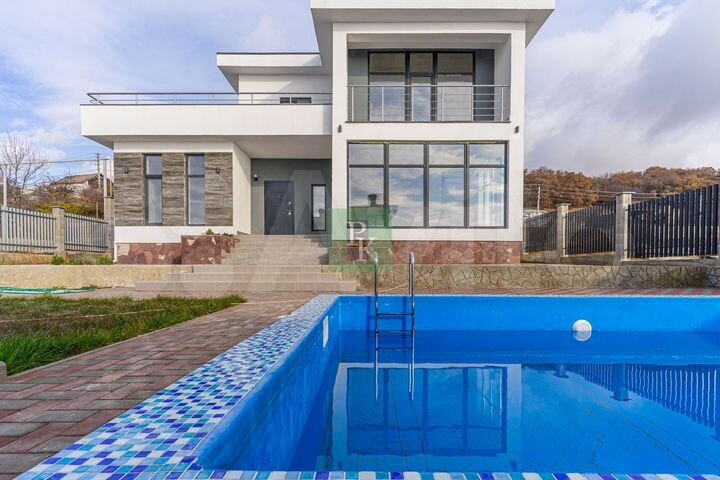 Дом 208,6 м² на участке 5 сот.