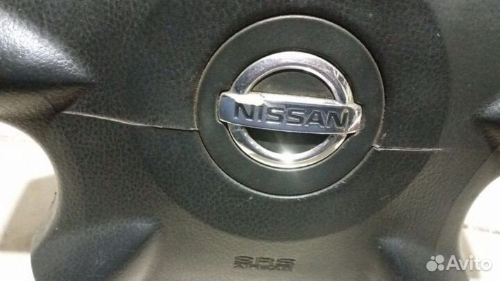 Подушка безопасности в рулевое колесо Nissan