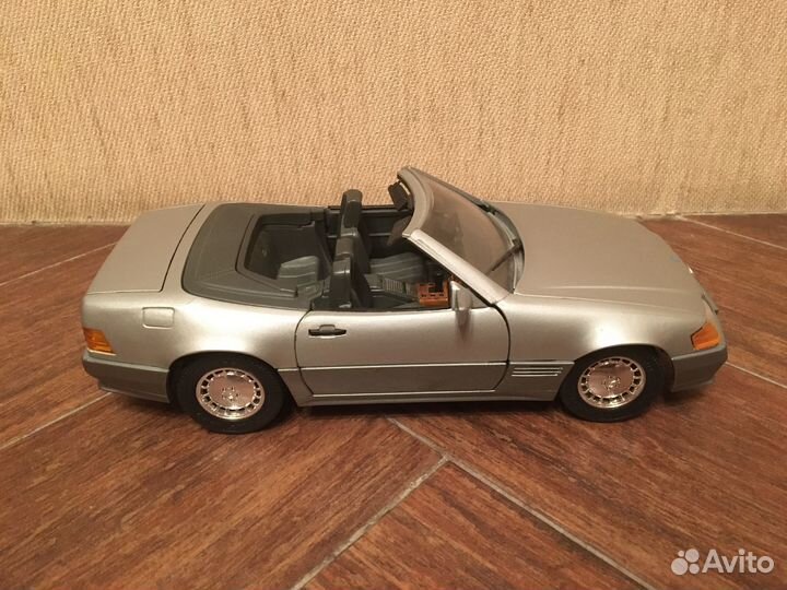 Модель Mercedes-Benz 500SL R129(1989г.)