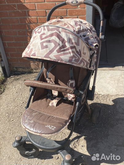 Прогулочная коляска