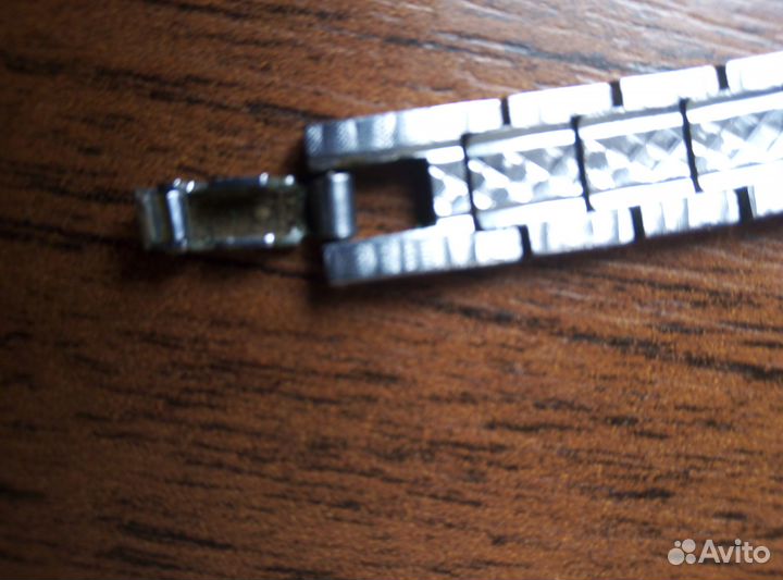 Часы женские луч СССР на браслете