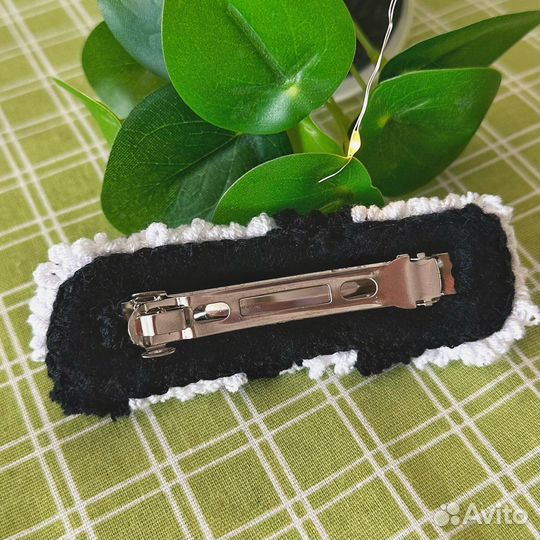 Заколка для волос ручной работы