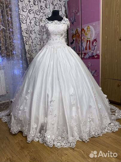 Свадное платье 44-50 размера