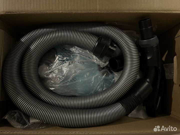 Пылесос Samsung vcjg24jv 2400W, новый