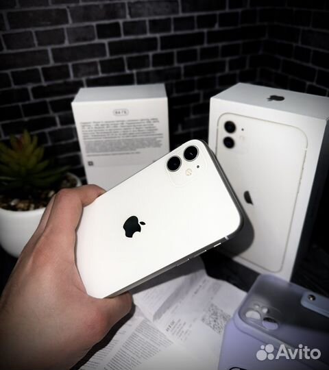 iPhone 11, 64 ГБ