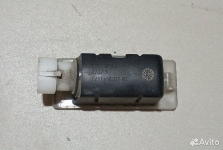 Фонарь подсветки номера Лада Калина 2011