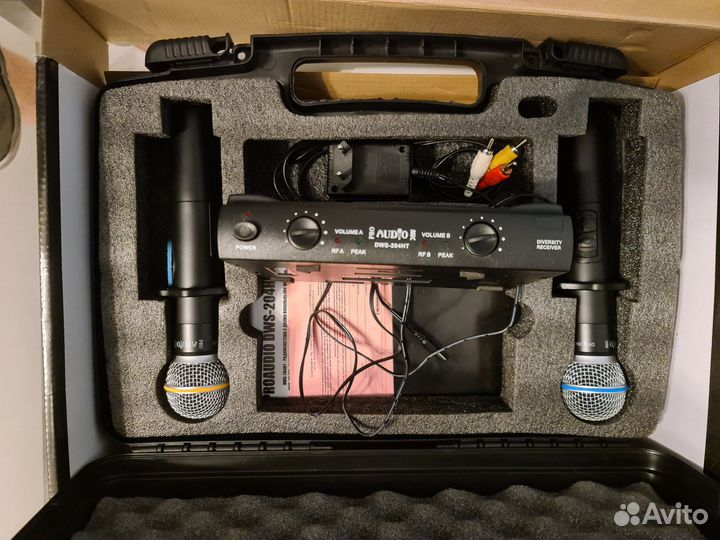 Радиосистема с двумя ручными микрофонами