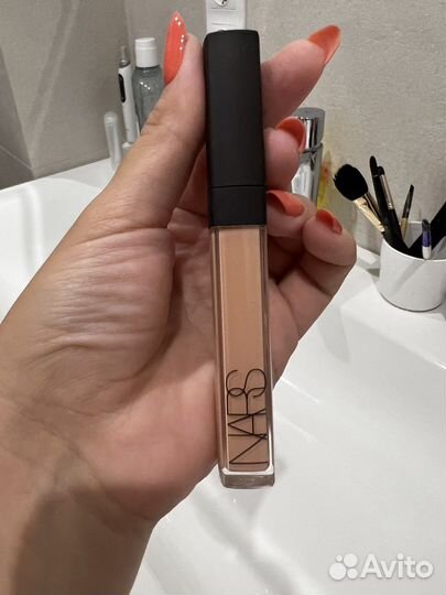 Nars консилер light honey
