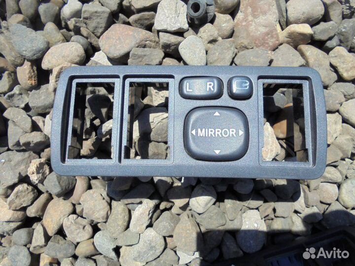 Блок управления зеркалами Toyota Corolla Fielder