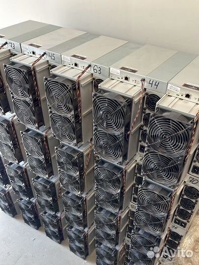 Идеальный AntMiner S19j Pro 104 Th/s