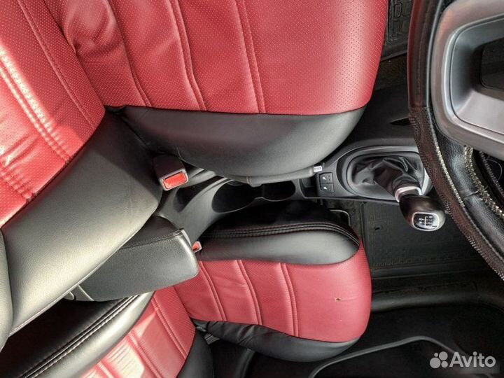 Подлокотник Kia Rio 3