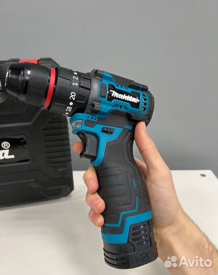 Шуруповерт makita 18v бесщеточный ударный Makita