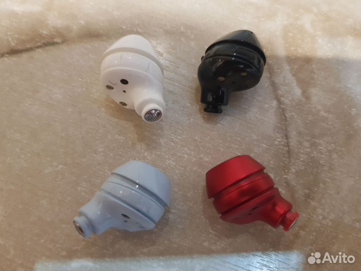 Наушники Samsung Galaxy buds plus +(Оригинал. )