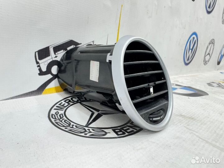 Дефлектор торпеды центральный Mercedes ML W164